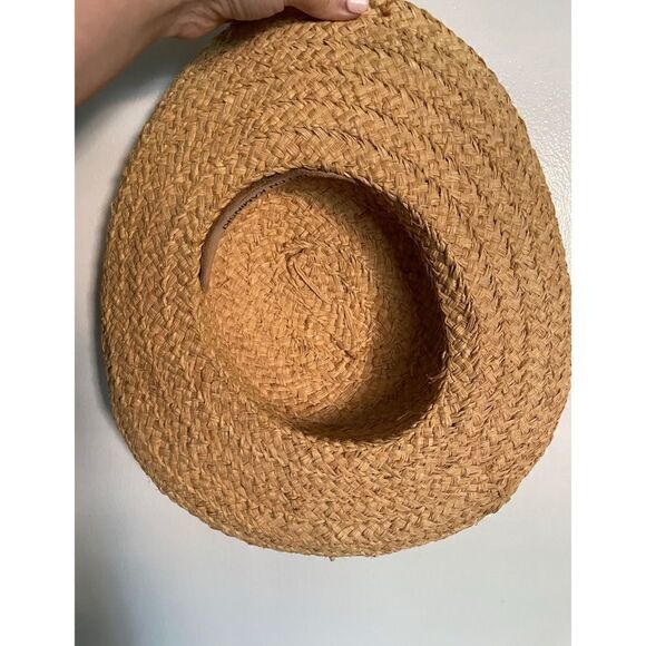 Helen Kaminski
Neutral Raffia Handmade In Madagascar Hat 1990’s